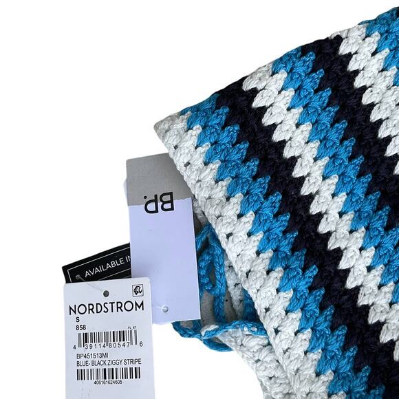 Crochet Halter Top Womens Small‎  (NWT) - Picture 2 of 3